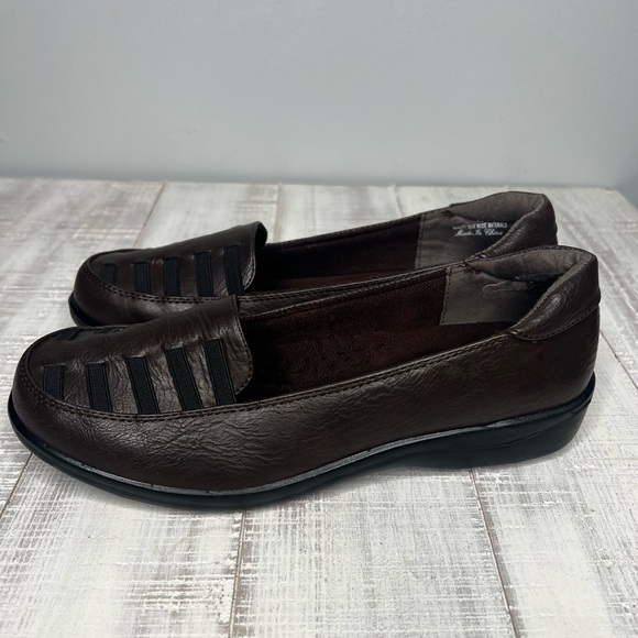 Easy Street Genesis Loafer Flat Brown- Size 8.5 - Picture 15 of 17